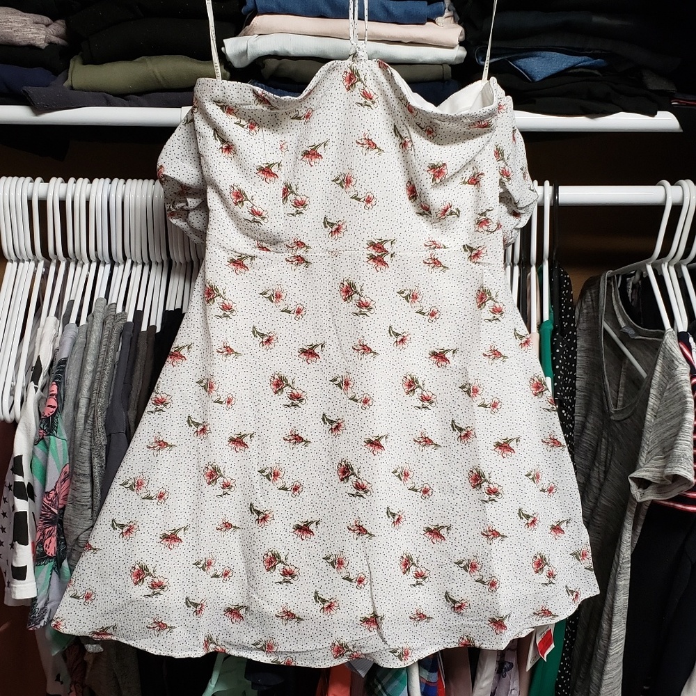 ESSUE Off The Shoulder Chiffon Dress